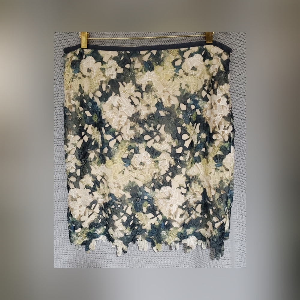 NWOT Women's Floral Lace Skirt Sz 12 Max Studio